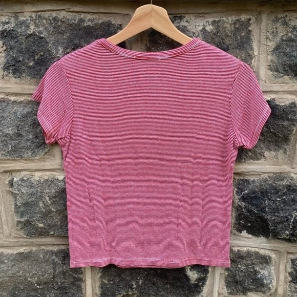 Brandy Melville Alien Logo Shirt w/ Scrunchie - Picture 3 of 3